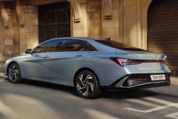 Hyundai tung loạt ảnh chính thức đầu tiên của Elantra 2023