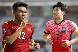 Tiến Linh cùng Son Heung Min và cựu sao MU tranh giải ”Quả bóng vàng châu Á”