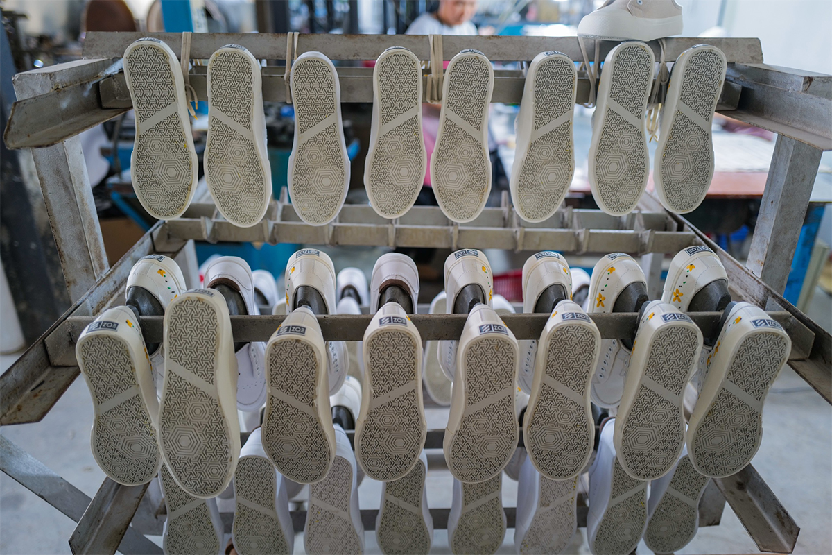 Zoe Chang’e Flower, một thiết kế giày với đế vulcanized đặc trưng của ZOE