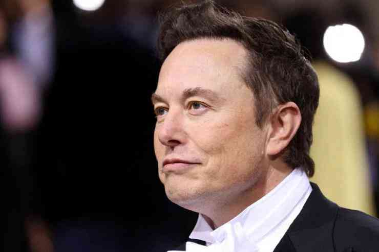 Tỉ phú Elon Musk đã rời khỏi hội đồng quản trị của OpenAI vào năm 2018 nhưng vẫn ủng hộ chatbot và gọi nó là "tốt đến đáng sợ". Ảnh: Reuters