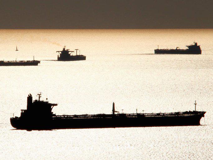 Theo giới chuyên gia, các tàu cũ kỹ đang âm thầm hỗ trợ xuất khẩu dầu Nga nhiều khả năng không được bảo dưỡng đúng chuẩn. Ảnh: Reuters