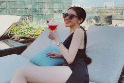 Đời sống Showbiz - Bỏ làm ngân hàng, cô gái Quảng Bình lên truyền hình hẹn hò, được báo nước ngoài đưa tin
