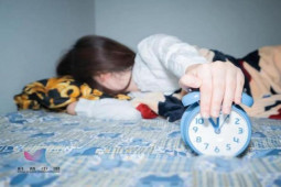 Sức khỏe đời sống - Cài đồng hồ báo thức nhiều lần có hại cho sức khỏe không? Thay đổi ngay thói quen này