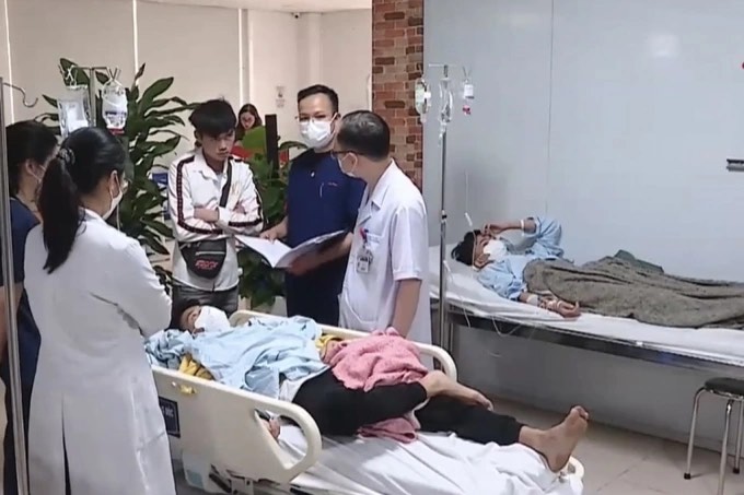 Các công nhân đang điều trị tại bệnh viện.