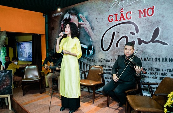 Cặp tình nhân "du ca nhạc Trịnh" Hoàng Trang và Nguyễn Đông sẽ góp tiếng đàn, lời ca trong đêm nhạc "Giấc mơ Trịnh"