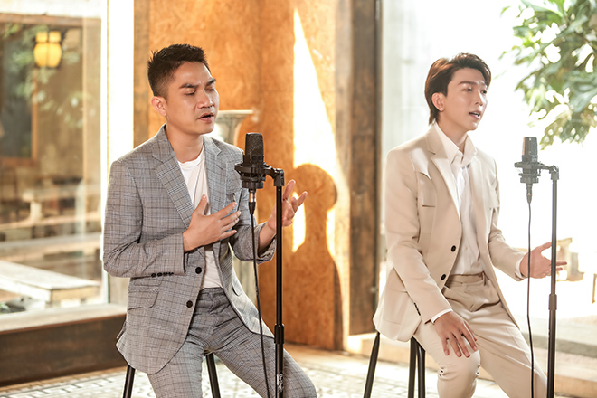 Cả hai lần đầu kết hợp trong MV "Người ra đi vì đâu"