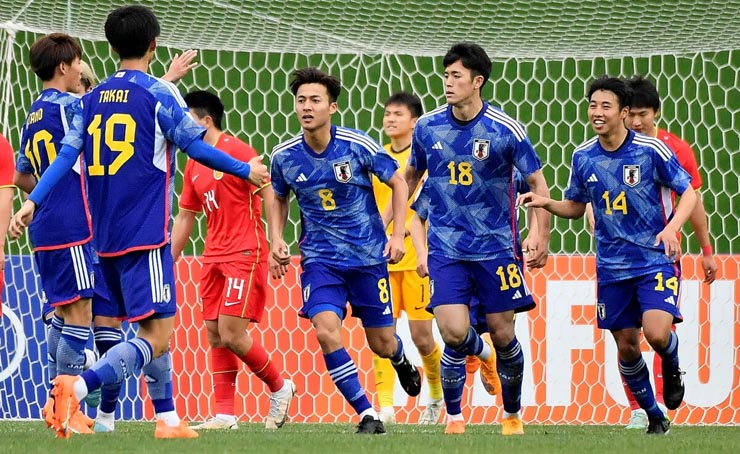 U20 Nhật Bản (áo xanh) xuất sắc ngược dòng
