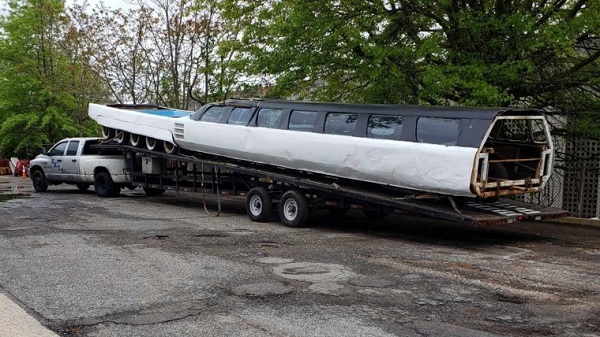 Xe ô tô dài nhất thế giới với 26 bánh, có bể bơi và sân đậu trực thăng - 4