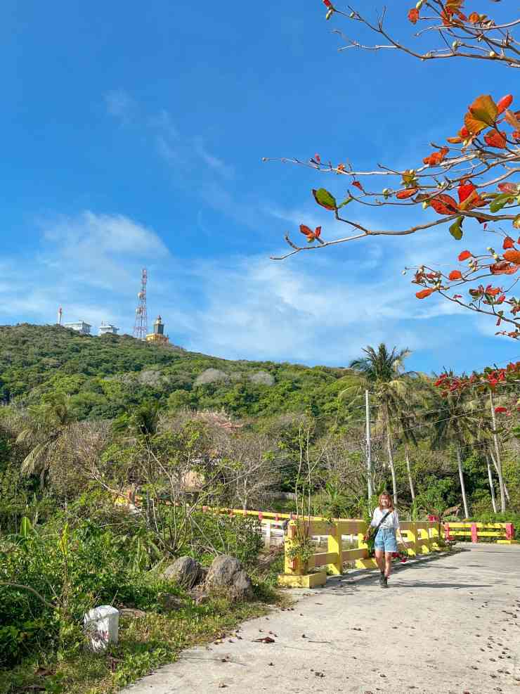 Check-in ở hải đăng Phú Quý.