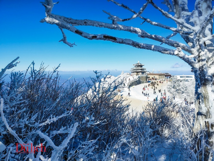 Là một trong những nơi kì thú và cũng không kém phần tâm linh, ngọn núi Deogyu thuộc tỉnh Jeollabuk, nằm về phía Tây Nam Hàn Quốc.