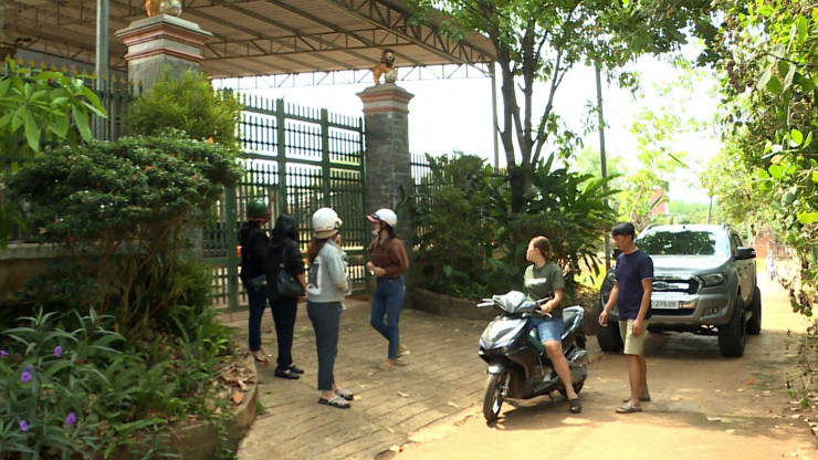 Hàng chục tỷ đồng ra đi cùng vợ chồng chủ nợ - 3