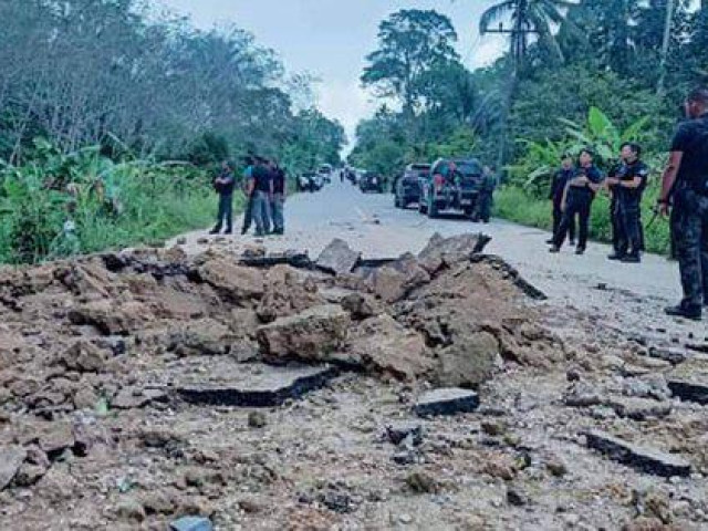 Đoàn xe của tướng Thái Lan trúng bom, 2 người thiệt mạng