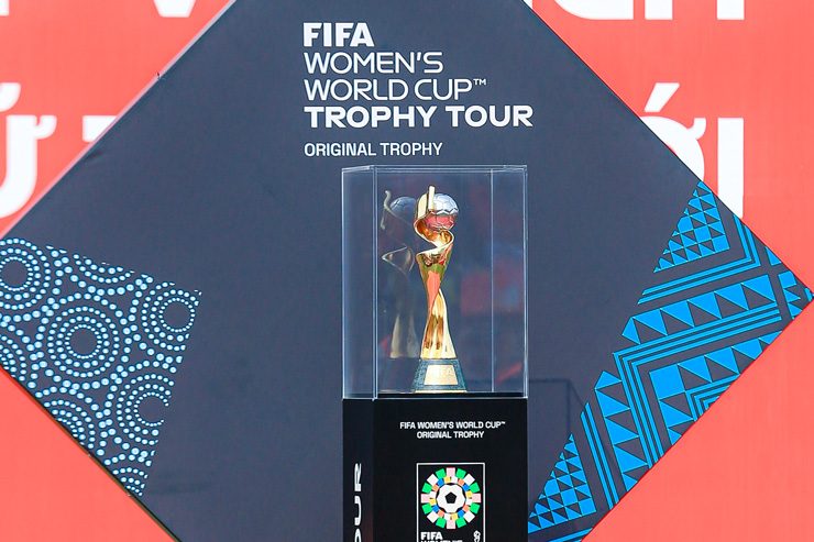 Cận cảnh chiếc Cúp vàng World Cup Nữ 2023