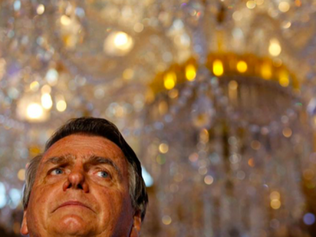 Thế giới - Cựu tổng thống Brazil bị tố giấu nhẹm bộ trang sức kim cương 3,2 triệu USD được Ả-rập Xê-út tặng