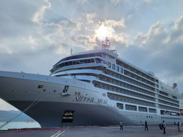 Tin tức trong ngày - Thêm siêu tàu du lịch đưa du khách quốc tế tham quan phố biển Nha Trang