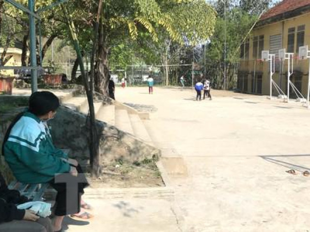 Hàng loạt học sinh ở Nghệ An bỏ học đi lấy chồng, lấy vợ