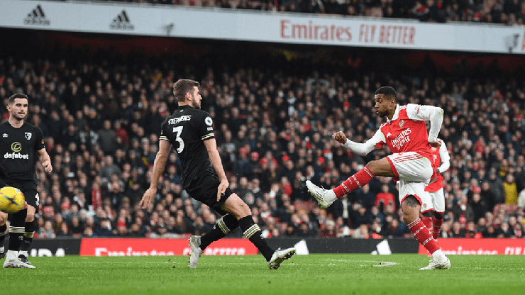 Cú sút quyết đoán của Reiss Nelson mang về chiến thắng ngược dòng không tưởng cho Arsenal trước Bournemouth cuối trận