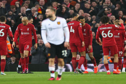 Điểm nhấn vòng 26 NHA: Liverpool - Arsenal thăng hoa cảm xúc, MU dưới ”đáy vực”