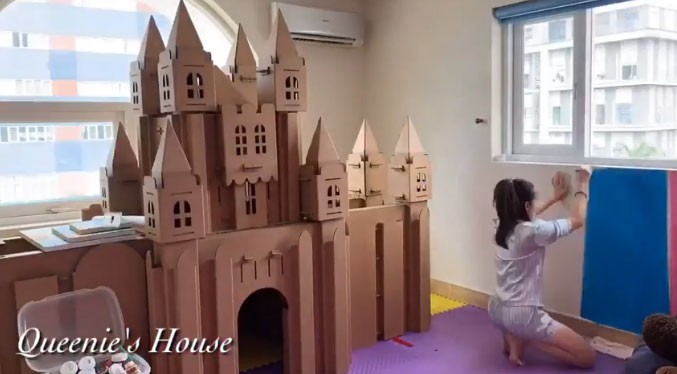 Bà mẹ nổi tiếng sử dụng màu Acrylic3D để vẽ tranh tường vì nó có độ bền cao, màu sắc tươi sáng.
