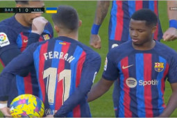 Bóng đá - Barcelona mất mặt vì 2 SAO tranh đá 11m, có mất trụ cột ở "Siêu kinh điển"?