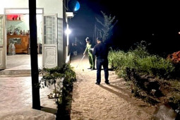 Pháp luật - Thanh niên 17 tuổi rút dao đâm chết "đối thủ"