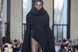 Thời trang - "Chúa tể bóng tối" trở lại với những thiết kế chủ nghĩa siêu tưởng