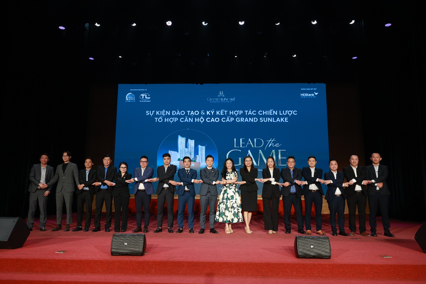 Sự kiện ký kết hợp tác chiến lược với 9 đơn vị phân phối, triển khai kinh doanh dự án Grand SunLake