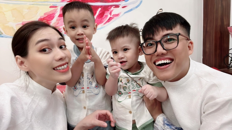 Gia đình hạnh phúc của Duy Khương 