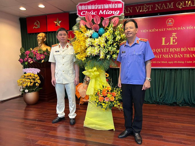 Lãnh đạo VKSND Cấp cao tại TP HCM chúc mừng ông Thái