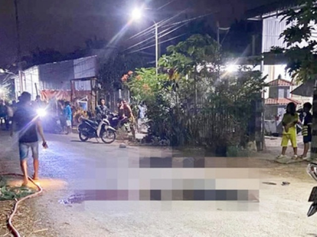 Tin tức trong ngày - Va vào sợi dây kéo qua đường, 2 người tử vong