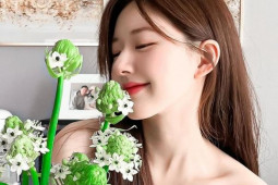 Làm đẹp - Những nguyên nhân bất ngờ khiến tóc mỏng trông thấy