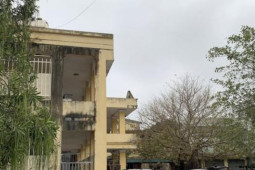 Nữ văn thư mang 60 thùng hồ sơ đi bán phế liệu bị khởi tố