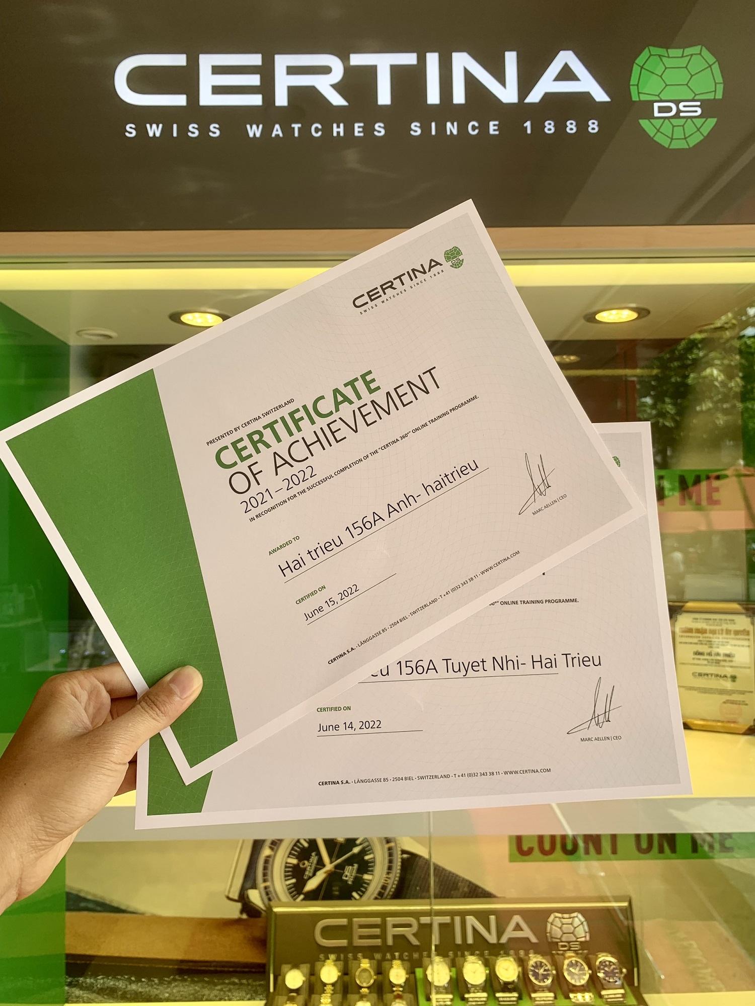 Thương hiệu đồng hồ Certina cao cấp của Thụy Sỹ cấp chứng nhận cho nhân viên tại Hải Triều, giúp nhân viên có kiến thức chuyên sâu về đồng hồ để hỗ trợ tư vấn chính xác cho khách hàng