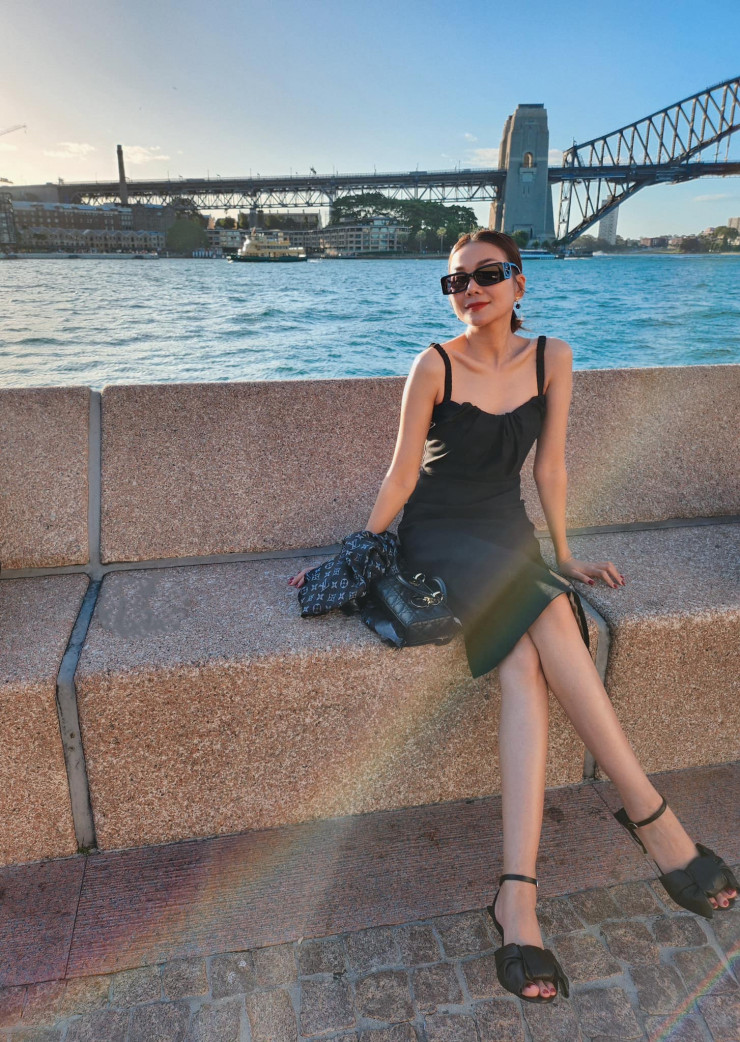 Thanh Hằng đến Úc