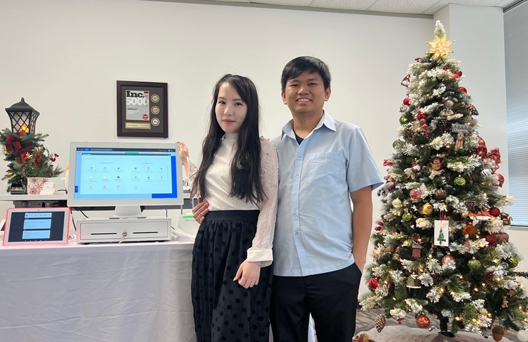 Lấy Vương Phạm, Brenda rất chiều theo sở thích của chồng và vun vén cho gia đình.&nbsp;
