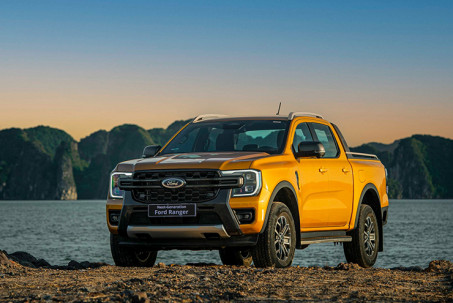 Giá xe Ford Ranger niêm yết và lăn bánh tháng 3/2023