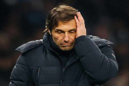 Tottenham văng khỏi 2 giải đấu trong vòng 3 trận, Conte nói gì về nguy cơ bị sa thải?