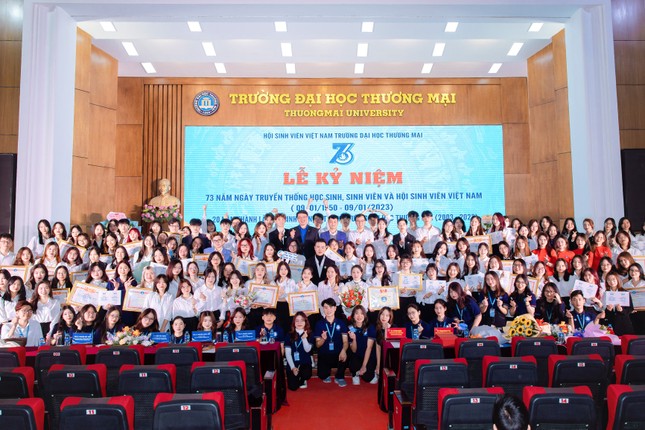 Lễ Kỷ niệm 20 năm thành lập Hội SInh viên Việt Nam trường Đại học Thương mại.