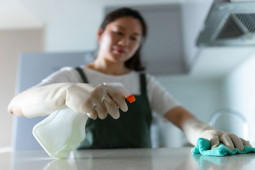 Bạn trẻ - Cuộc sống - Người vợ nhận “núi” tiền công sau 25 năm ở nhà nội trợ