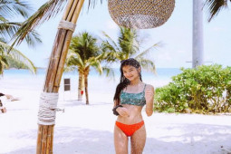 Làm đẹp - Con gái Trương Ngọc Ánh tuổi "trăng rằm" cao gần bằng mẹ, đôi chân thẳng như kiếm