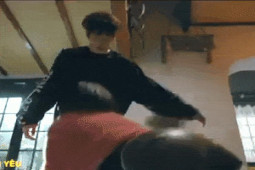 Phim - Pha “vồ ếch” khiến trai xinh, gái đẹp ngượng ngùng trong phim Việt "giờ vàng"