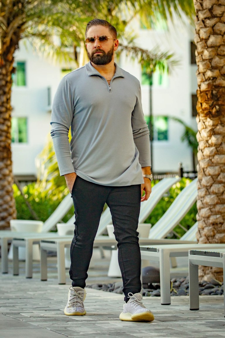 Những cách nào để tạo kiểu cho chiếc quần jogger yêu thích - 1