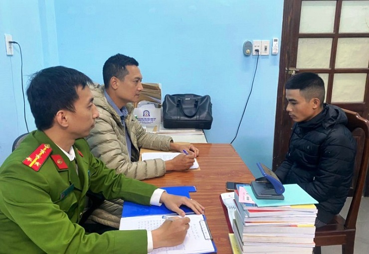 Vì nhiều lý do, người vay không thể đáp ứng khả năng chi trả, lập tức bị bên cho vay khủng bố, thậm chí bị dọa sẽ chặt đầu cả nhà...