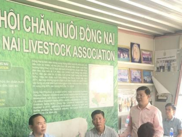 Thị trường - Tiêu dùng - Hàng ngàn trang trại ở thủ phủ chăn nuôi 'kêu cứu' vì bị di dời