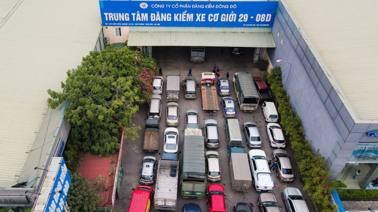 Bộ Giao thông vận tải kiến nghị Chính phủ hàng loạt giải pháp về đăng kiểm xe cơ giới- Ảnh: Hữu Hưng