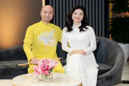 Đời sống Showbiz - Chuyện tình 17 năm "xuyên biên giới" của vợ chồng Nhạc trưởng Đồng Quang Vinh