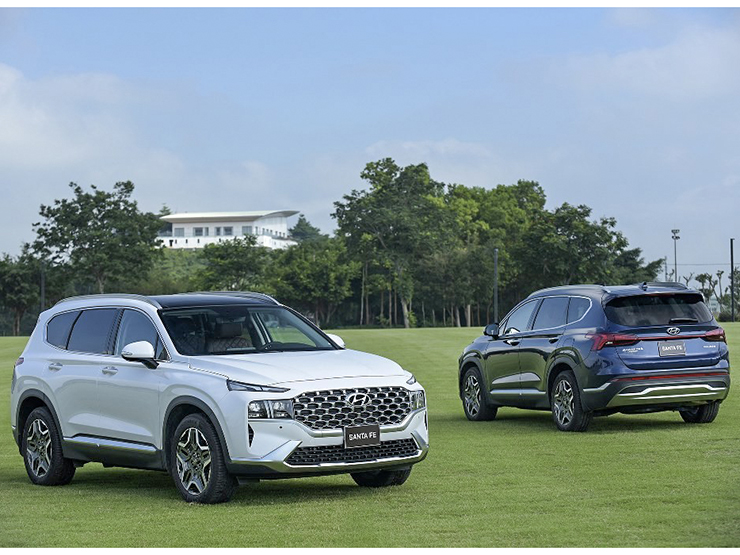 Hyundai SantaFe được một số đại lý giảm giá mạnh gần 150 triệu đồng - 1