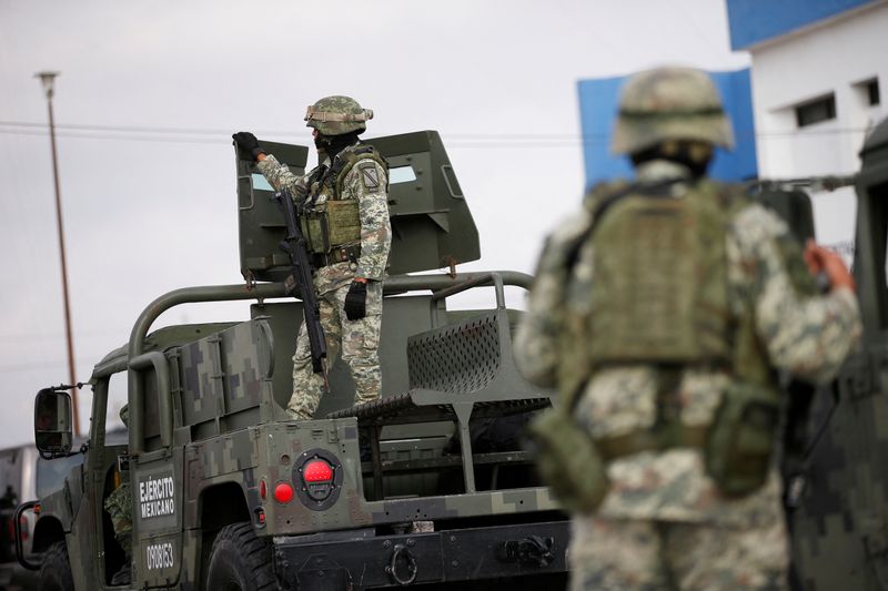 Lực lượng Vệ binh Mexico được điều động trong vụ giải cứu con tin Mỹ (ảnh: Reuters)