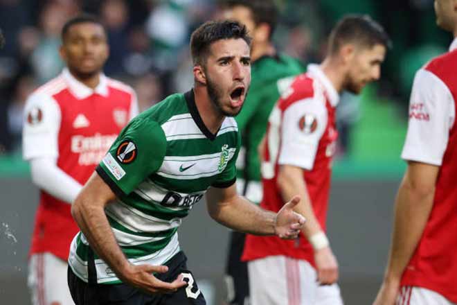 Inacio san bằng 1-1 cho Sporting cũng từ một quả phạt góc