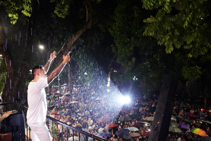 Hình ảnh ấn tượng trong show "Góc ban công" của Tuấn Hưng&nbsp;